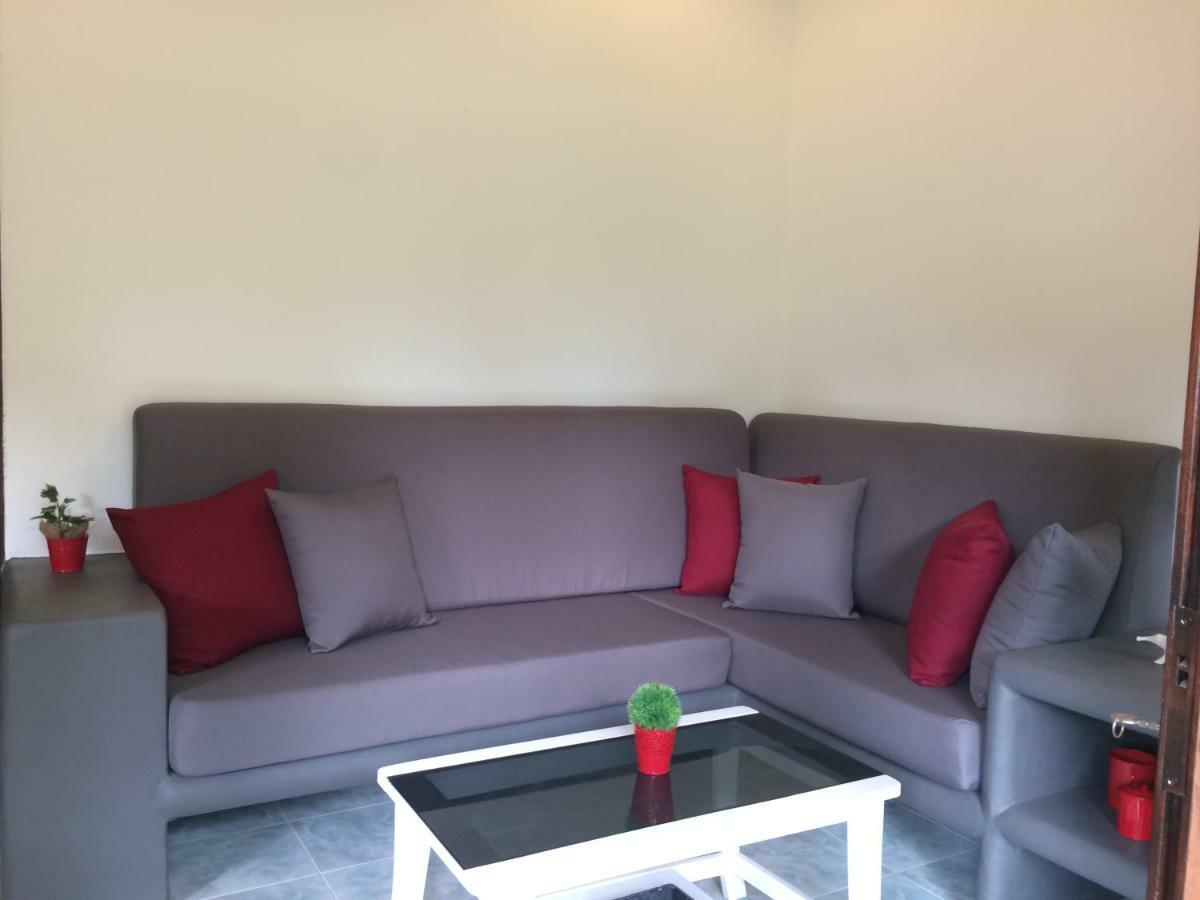 Marilyns Residential Resort Maret Luaran gambar